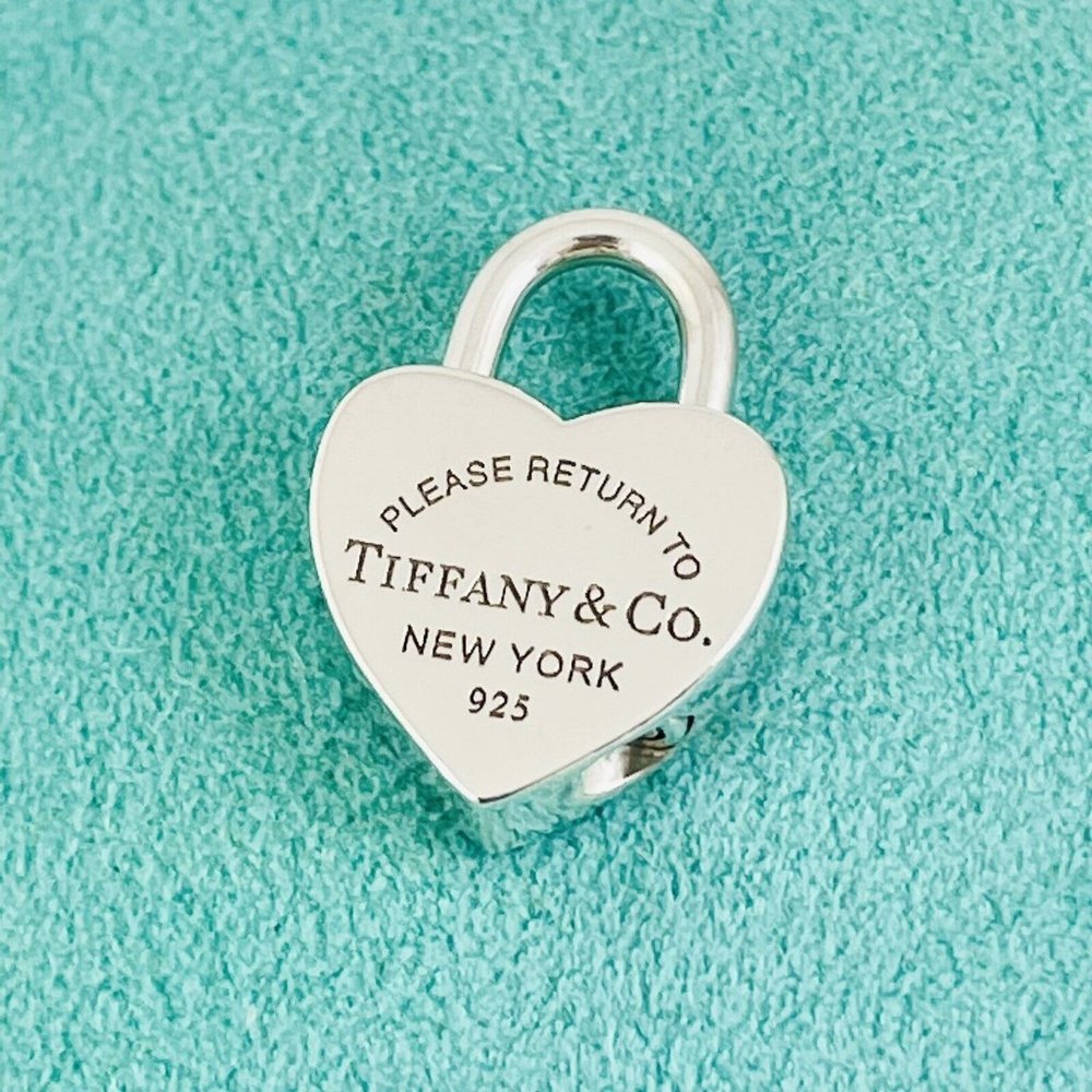 Return to Tiffany & Co New York Heart Padlock Lock Charm Pendant